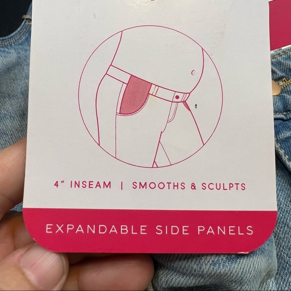 Maternity shorts - Picture 3 of 5